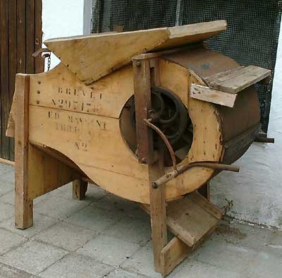 De wanmolen van de molen in Bierbeek, die je kan terugvinden op het zonneterras van café 'in de molen'